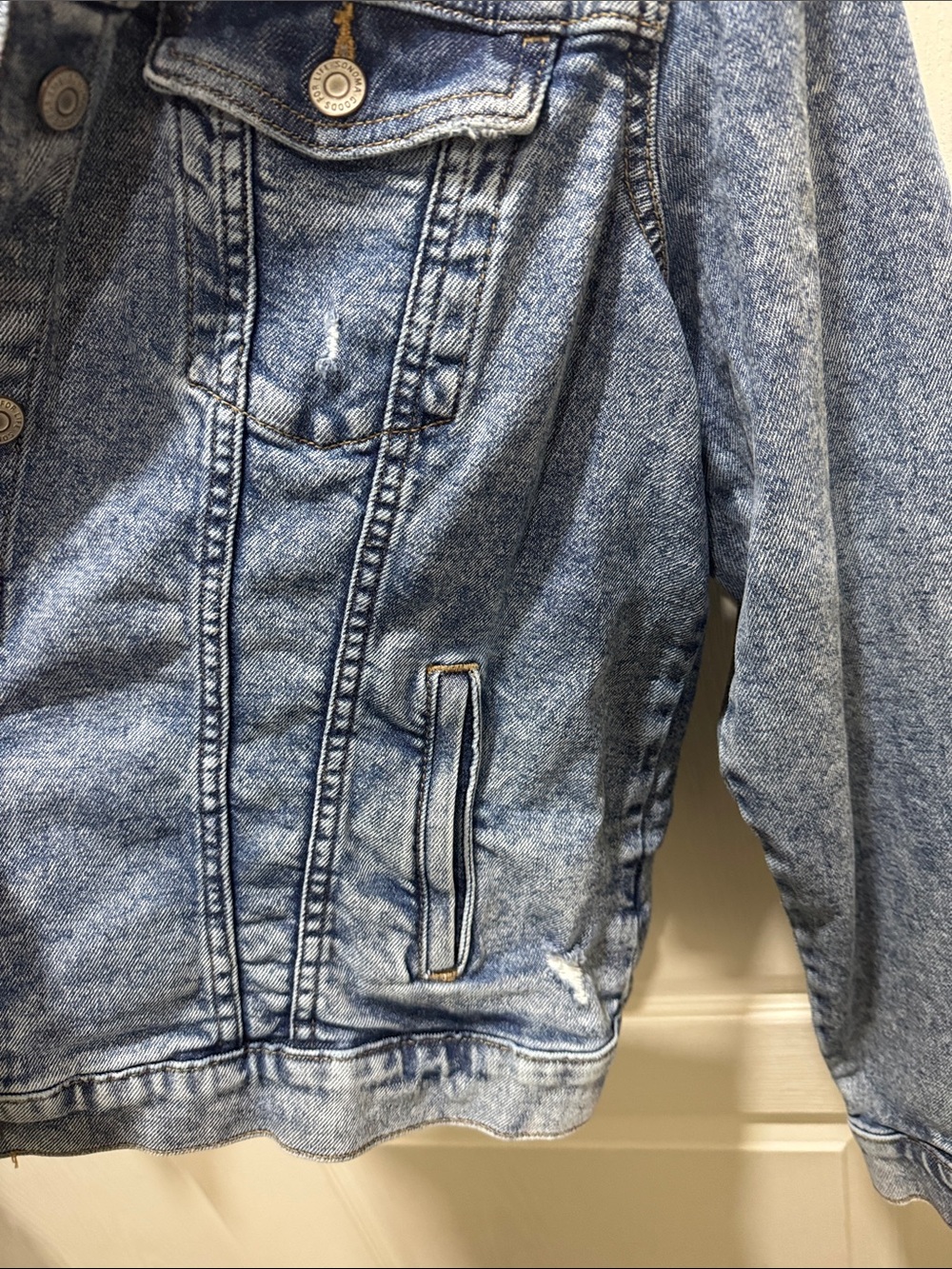 Sonoma Denim Jacket XL Light Wash Distressed Trucker Style - Picture 5 of 7